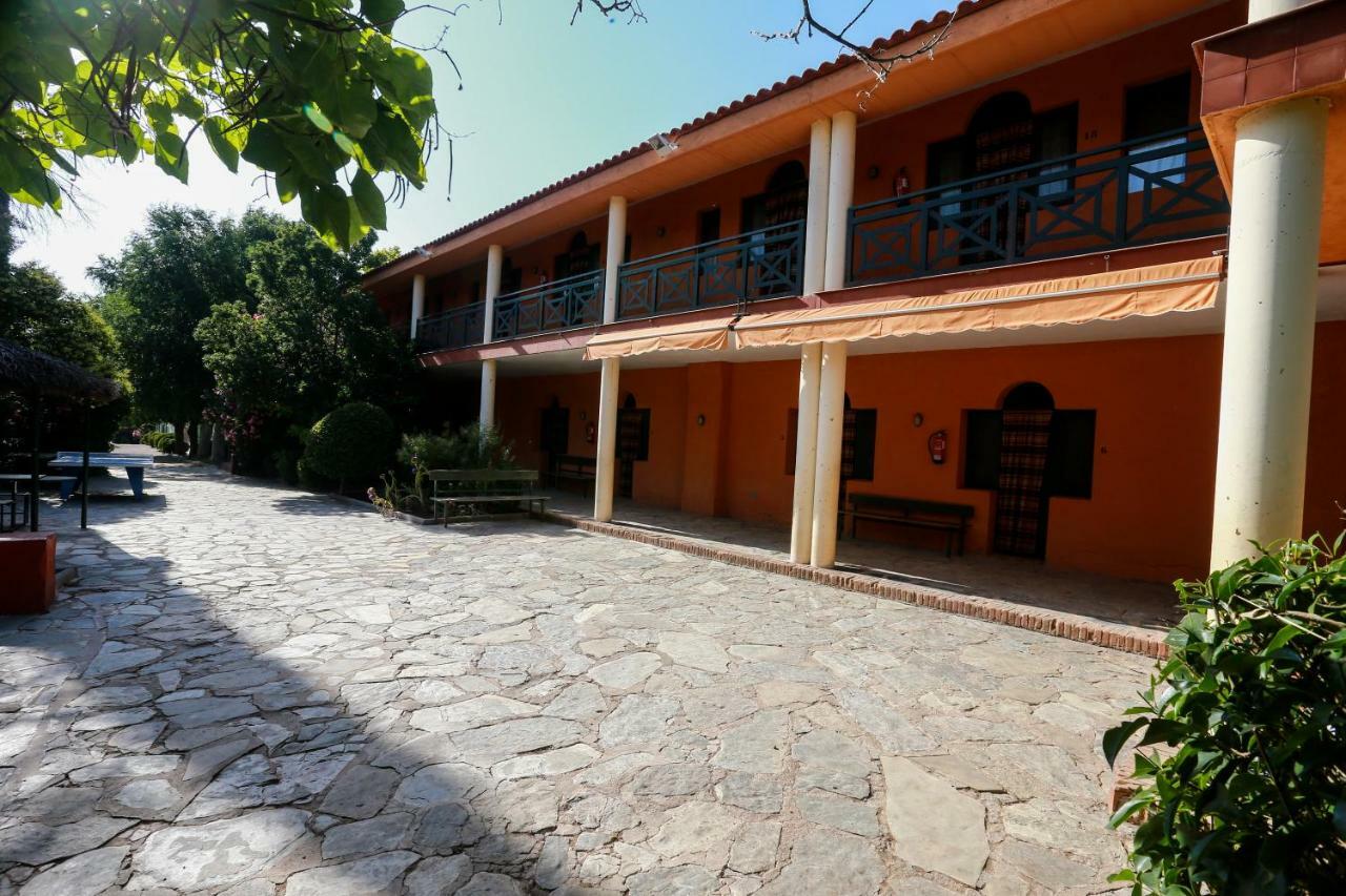 Hostel Layos, Toledo Екстериор снимка
